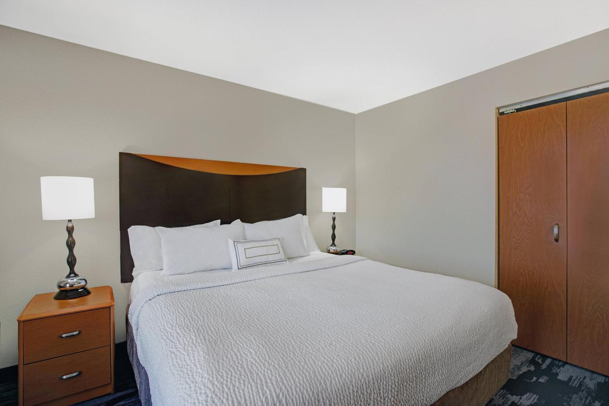 Fairfield Inn And Suites Карлсбад Экстерьер фото