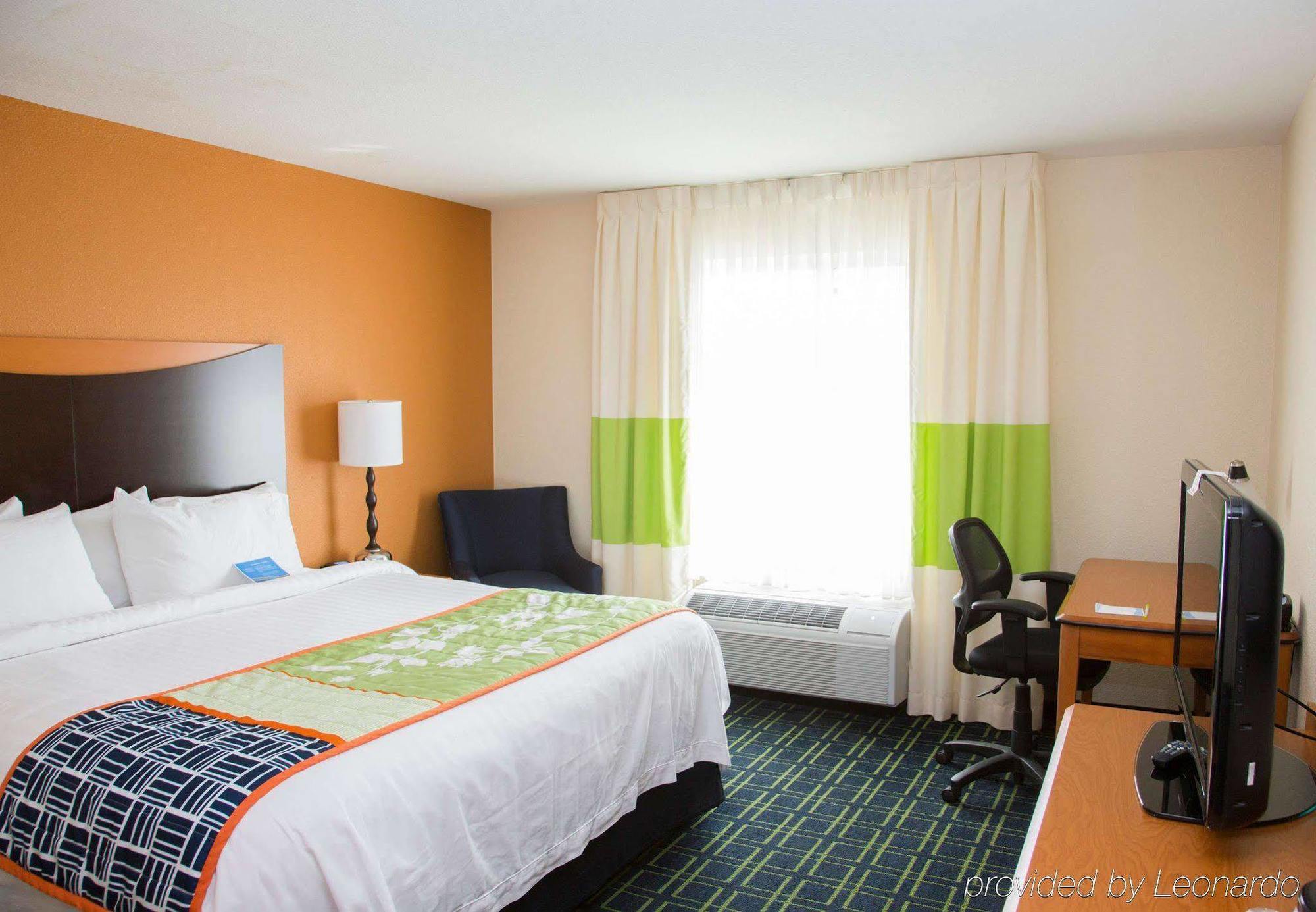 Fairfield Inn And Suites Карлсбад Экстерьер фото