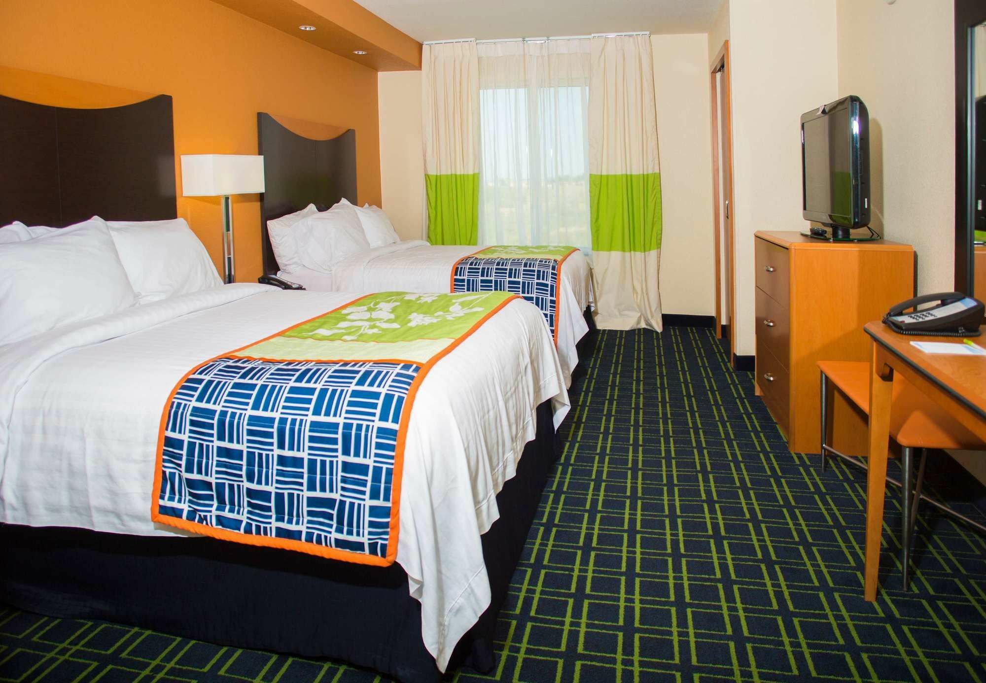 Fairfield Inn And Suites Карлсбад Экстерьер фото